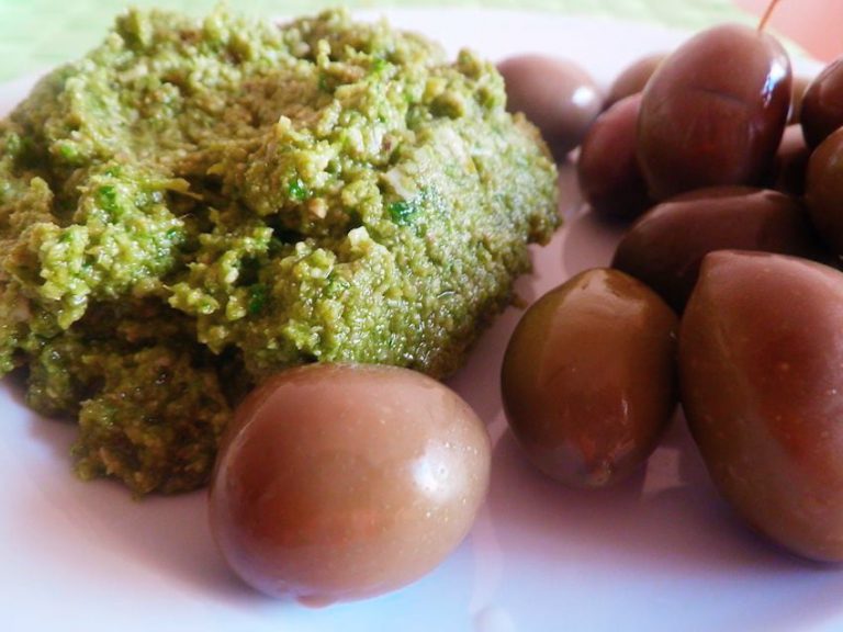 Grüne Oliven-Paste (Pesto) – Olivenölfreunde